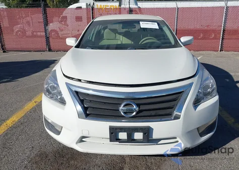 2015 Nissan Altima 2.5 S из США, поврежденный, VIN 1N4AL3AP4FN340388